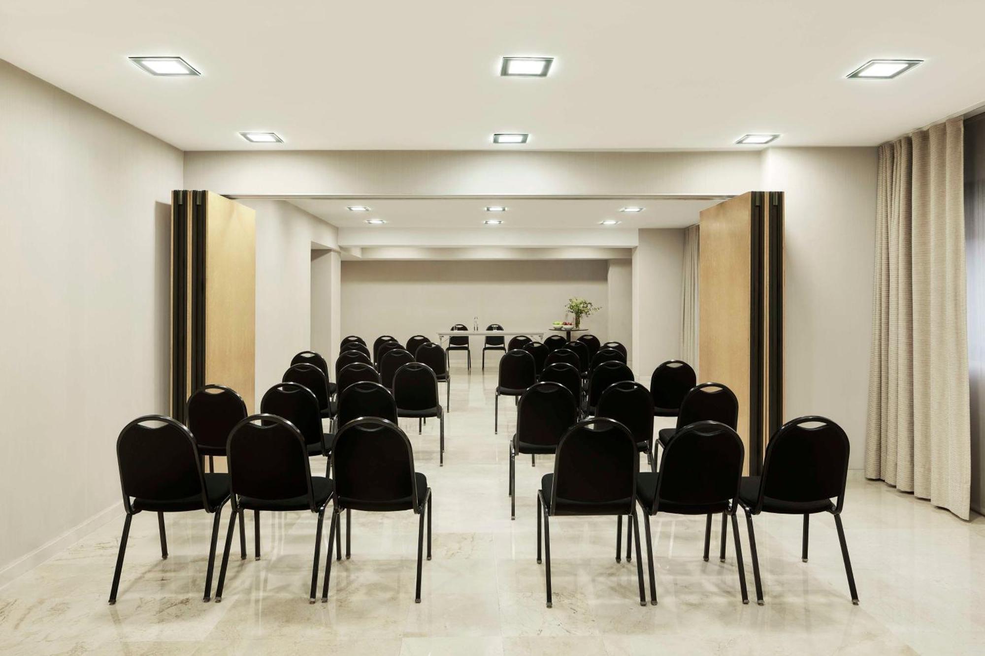Hotel NH Ciudad de Valencia Exterior foto