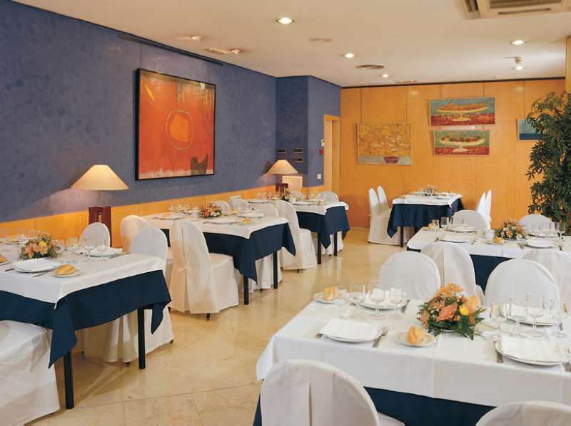NH Ciudad de Valencia Hotel Restaurante foto
